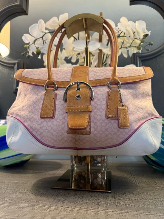 Coach Handbags - Coach Vintage Hampton Soho Scarce Color Pink & White Canvas w/ Tan Leather Trim